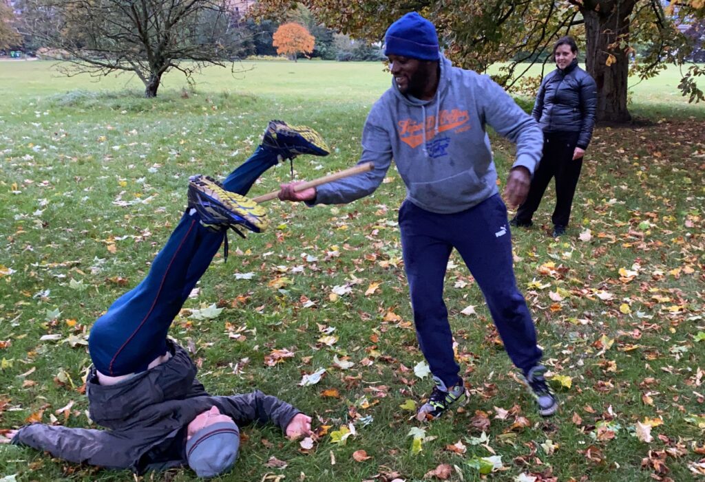 Becoming Gentleness : composition session at Oxford Contact Dance in University Parks, Oxford (UK) on 14 October 2020. Photo: Fiona Bennett.